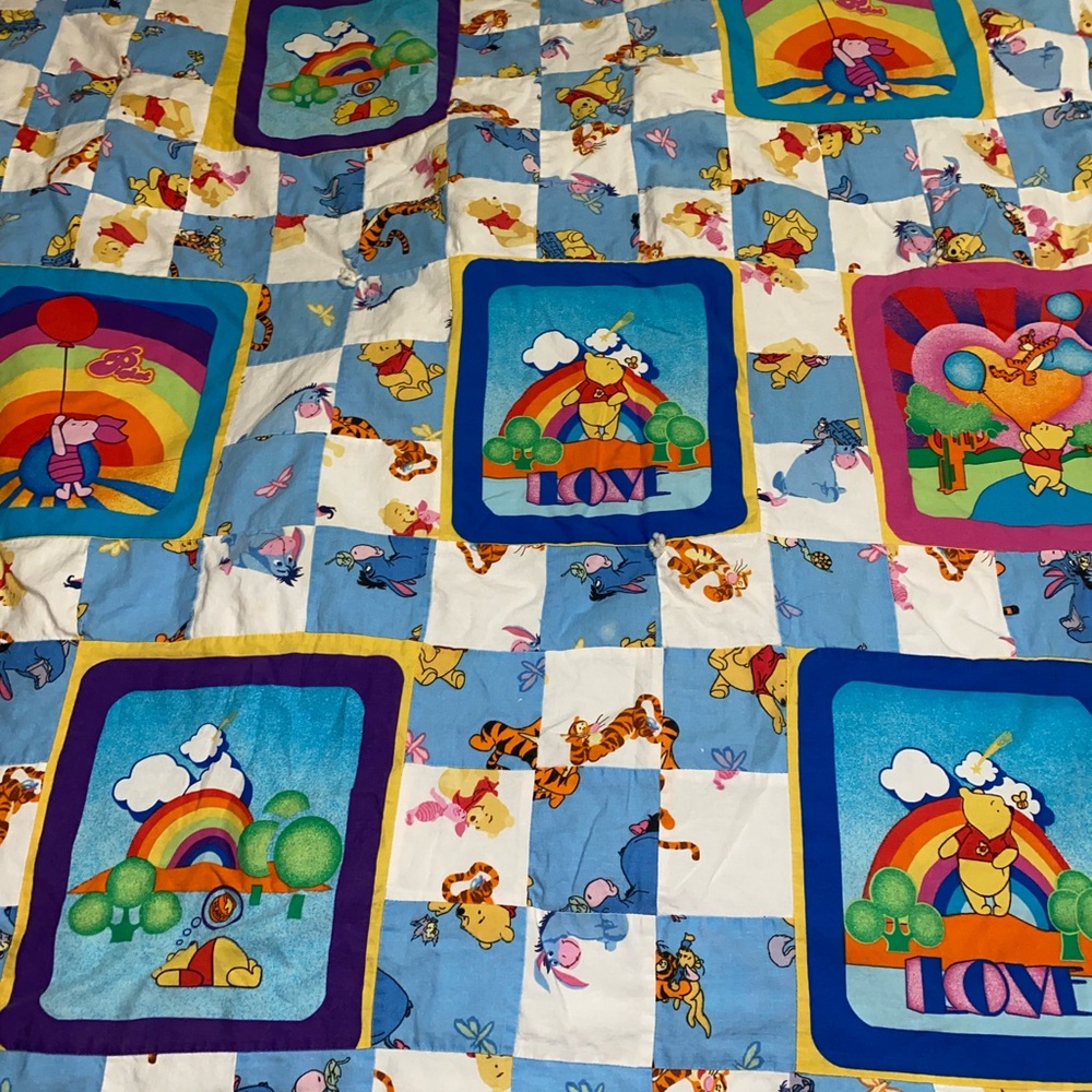 Disney Winnie the Pooh vintage 38 x 57 Quilt - Picture 2 of 4